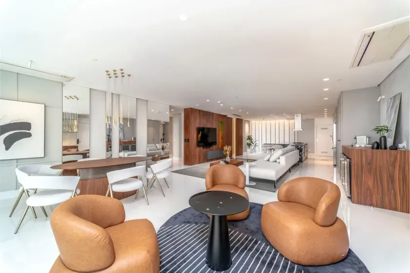 Apartamento com 4 suítes e 3 vagas de garagem em Balneário Camboriú/SC — foto 2