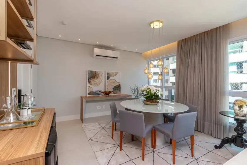 Apartamento com 4 dormitórios sendo 2 suítes e 2 vagas de garagem em Balneário Camboriú — foto 5