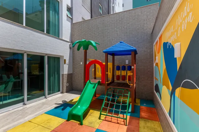 Apartamento com 4 dormitórios sendo 2 suítes e 2 vagas de garagem em Balneário Camboriú — foto 23
