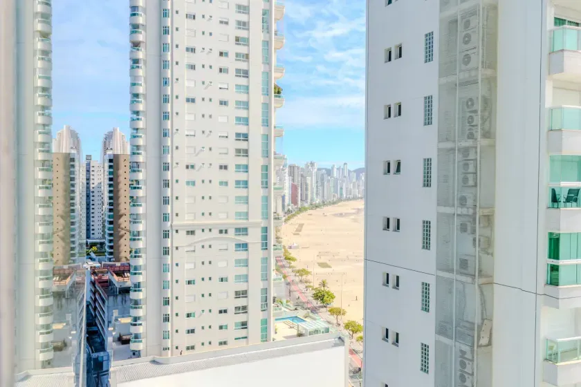 Apartamento com 4 dormitórios sendo 2 suítes e 4 vagas de garagem em Balneário Camboriú — foto 26