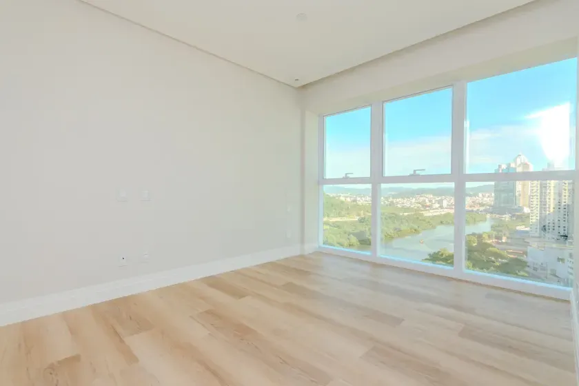 Apartamento com 4 dormitórios sendo 2 suítes e 4 vagas de garagem em Balneário Camboriú — foto 20
