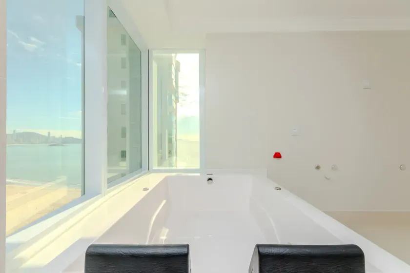 Apartamento com 4 dormitórios sendo 2 suítes e 4 vagas de garagem em Balneário Camboriú — foto 19