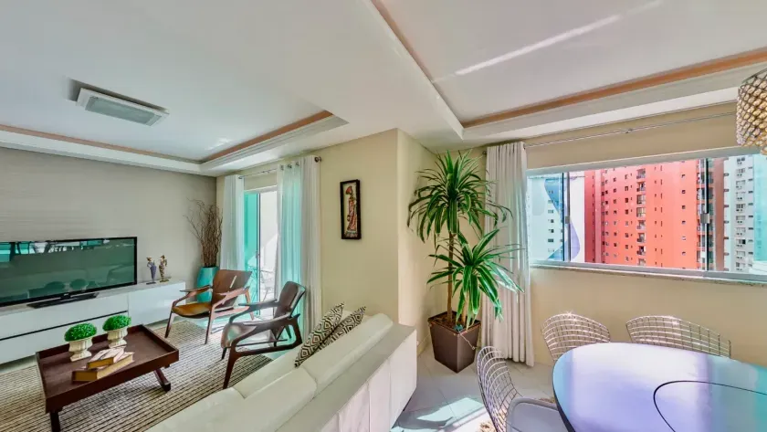Apartamento mobiliado quadra mar com 3 suítes e 2 vagas de garagem em Balneário Camboriú — foto 12