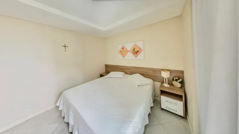 Apartamento mobiliado quadra mar com 3 suítes e 2 vagas de garagem em Balneário Camboriú — foto 15