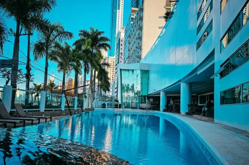 Apartamento Vista Mar com 3 dormitórios sendo 1 suíte e 1 vaga de garagem em Balneário Camboriú — foto 24