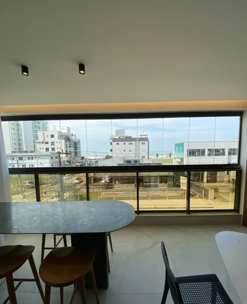 Apartamento semi mobiliado com 3 suítes e 2 vagas de garagem na Praia Brava em Itajaí — foto 4