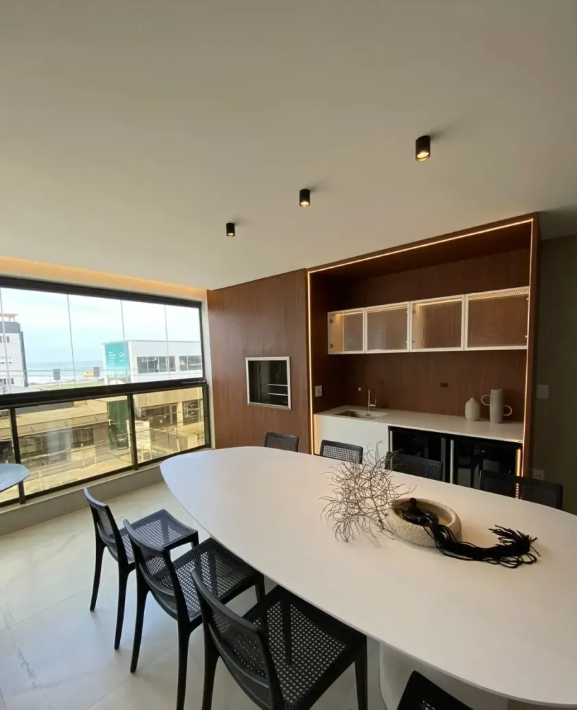 Apartamento semi mobiliado com 3 suítes e 2 vagas de garagem na Praia Brava em Itajaí — foto 10