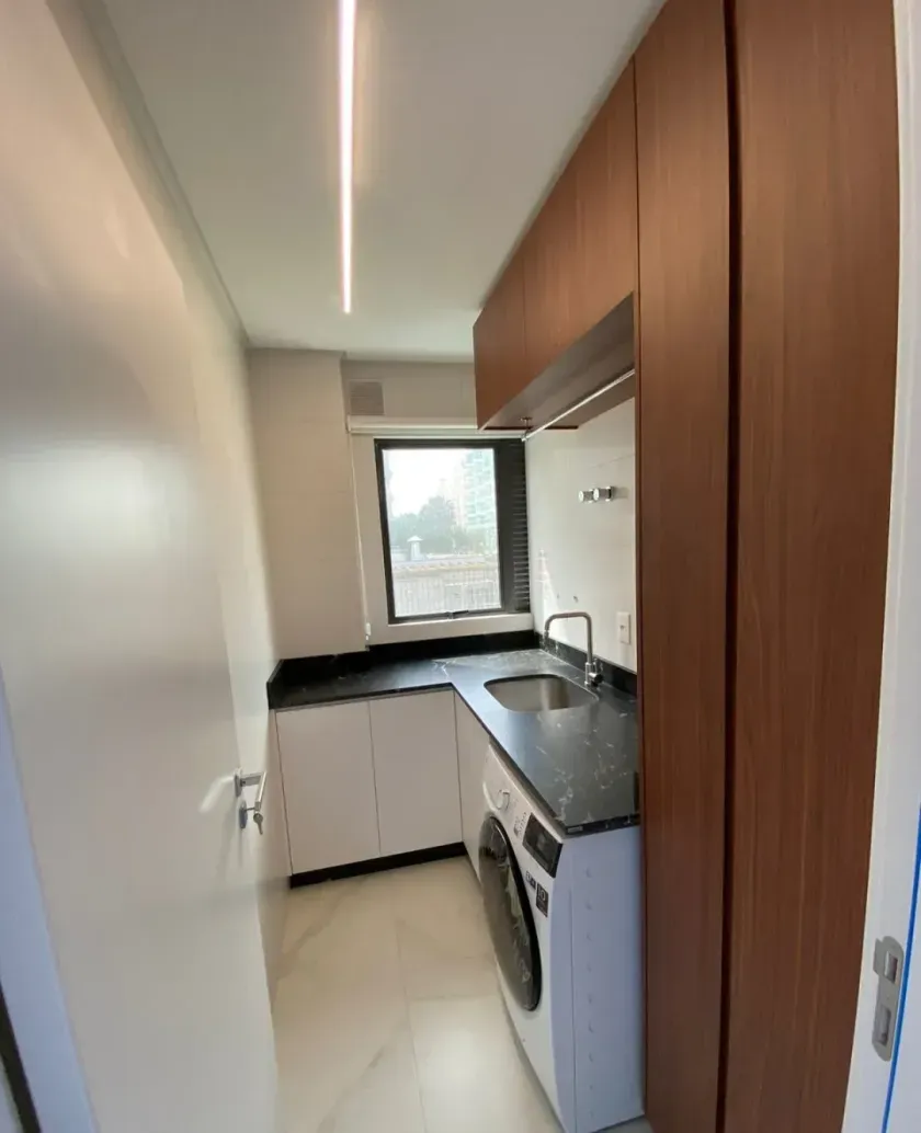 Apartamento semi mobiliado com 3 suítes e 2 vagas de garagem na Praia Brava em Itajaí — foto 13