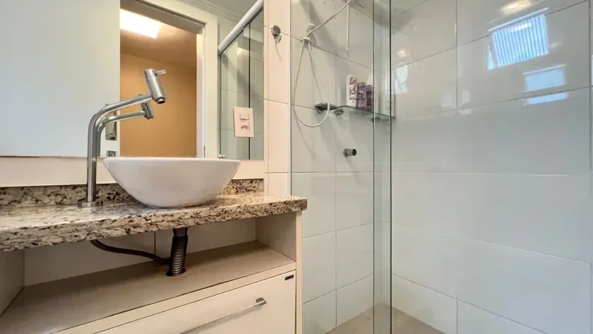 Apartamento mobiliado com 3 dormitórios 1 suíte e 1 vaga em Balneário Camboriú/SC — foto 18
