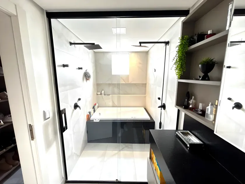 Apartamento vista mar com 3 suítes sendo 1 master e 3 vagas de garagem em Balneário Camboriú/SC — foto 20