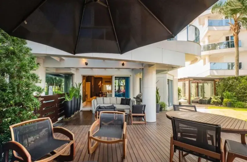 Apartamento diferenciado com 3 suítes e 3 vagas de garagem na Praia Brava em Itajaí — foto 23