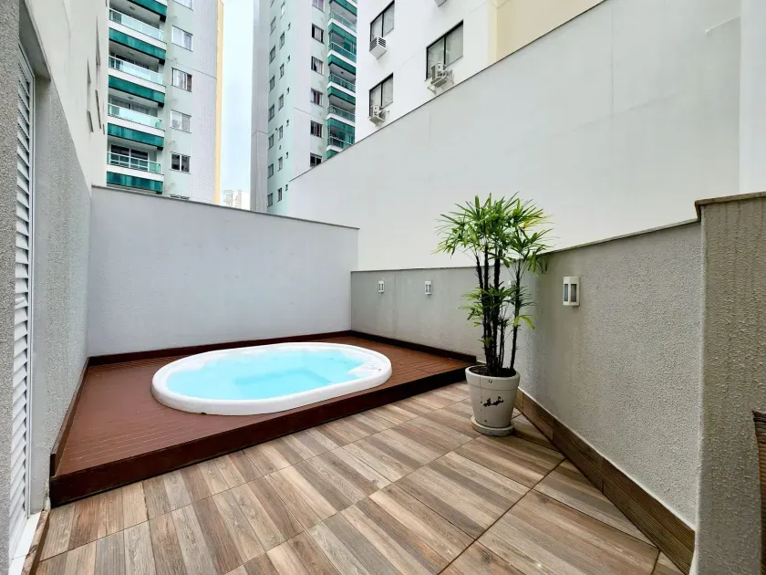 Aparta quadra mar 3 suítes sendo 1 com sacada e vista para o mar e 2 vagas, Balneário Camboriú/SC — foto 21