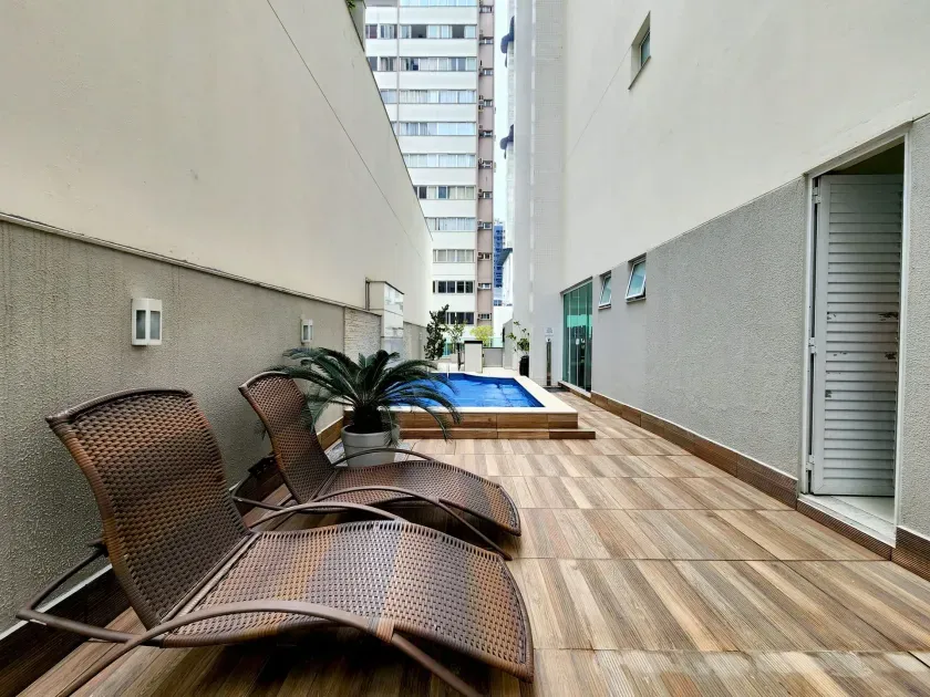 Aparta quadra mar 3 suítes sendo 1 com sacada e vista para o mar e 2 vagas, Balneário Camboriú/SC — foto 22