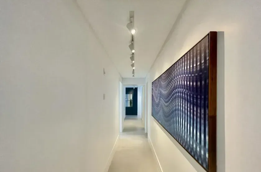 Apartamento frente mar mobiliado com 5 suítes e 4 vagas de garagem em Balneário Camboriú — foto 13