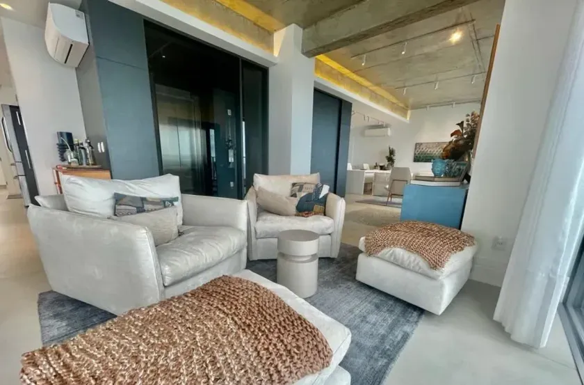 Apartamento frente mar mobiliado com 5 suítes e 4 vagas de garagem em Balneário Camboriú — foto 3
