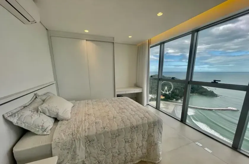 Apartamento frente mar mobiliado com 5 suítes e 4 vagas de garagem em Balneário Camboriú — foto 14