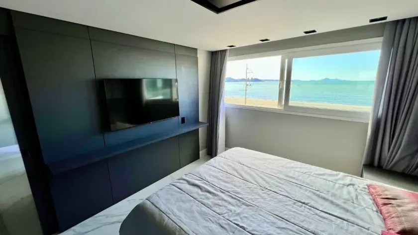 Apartamento frente mar mobiliado com 4 dormitórios sendo 2 suítes e 1 vaga em Balneário Camboriú — foto 19