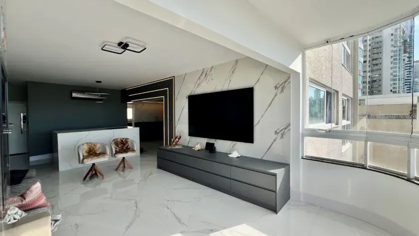 Apartamento frente mar mobiliado com 4 dormitórios sendo 2 suítes e 1 vaga em Balneário Camboriú — foto 21