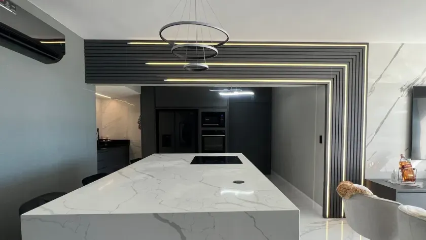 Apartamento frente mar mobiliado com 4 dormitórios sendo 2 suítes e 1 vaga em Balneário Camboriú — foto 22