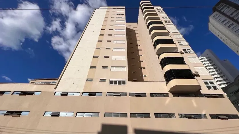 Apartamento frente mar mobiliado com 4 dormitórios sendo 2 suítes e 1 vaga em Balneário Camboriú — foto 27