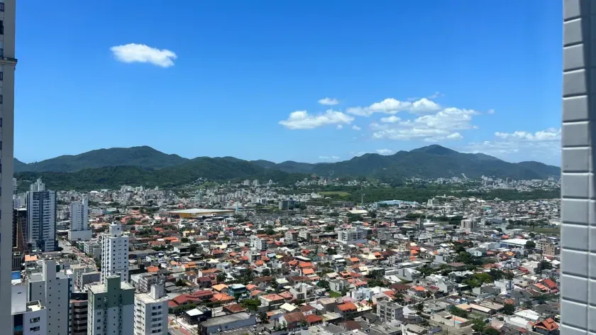 Apartamento mobiliado com 3 suítes e 2 vagas de garagem no Centro de Balneário Camboriú — foto 6