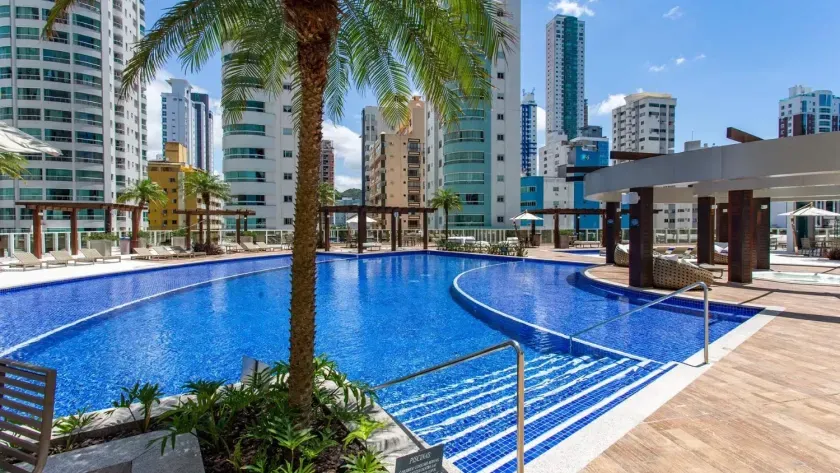 Apartamento quadra mar mobiliado com 3 suítes e 3 vagas na Barra Norte em Balneário Camboriú — foto 78