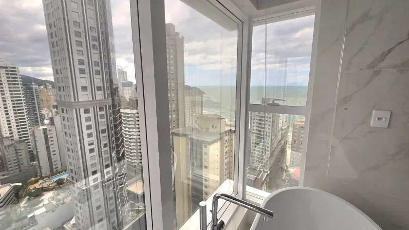 Apartamento vista mar com 4 suítes e 4 vagas de garagem em Balneário Camboriú/SC — foto 12