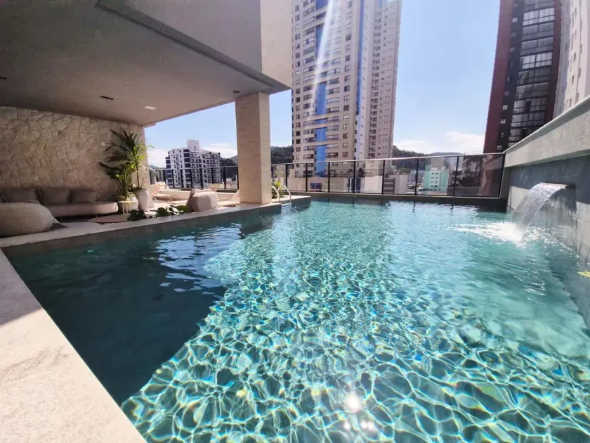 Apartamento com 3 suítes e 2 vagas de garagem em Balneário Camboriú/SC — foto 3