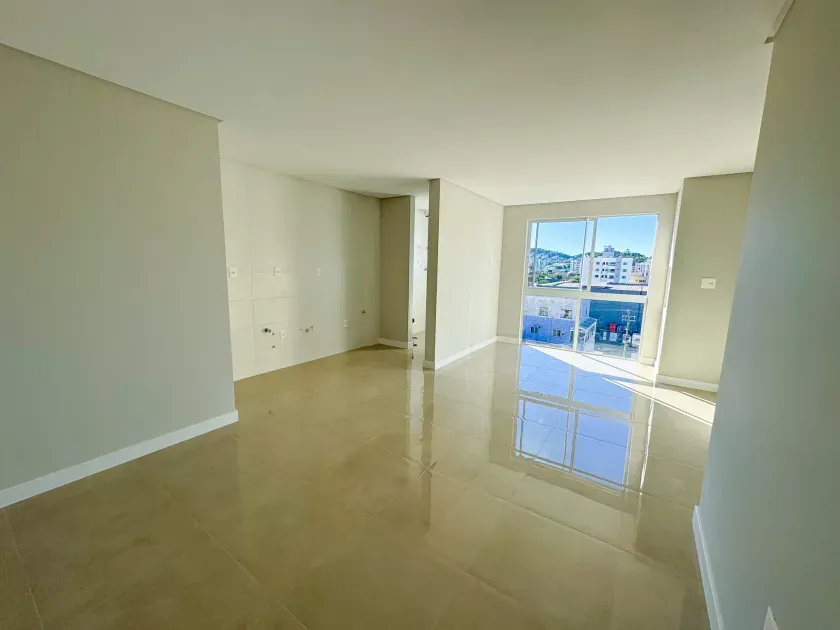 Apartamento com 2 dormitórios sendo 1 suíte e 1 vaga - Nações | Balneário Camboriú/SC — foto 2