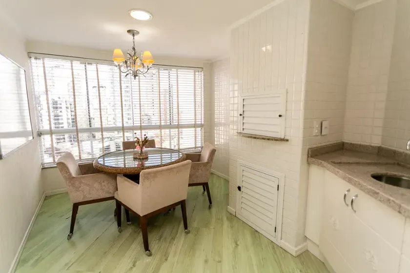Apartamento com 2 dormitórios sendo 1 suíte e 1 vaga de garagem - Balneário Camboriú/SC — foto 8