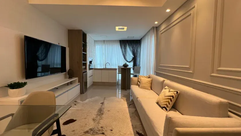 Apartamento mobiliado com 4 dormitórios sendo 2 suítes + 2 demi e 3 vagas em Balneário Camboriú/SC — foto 2