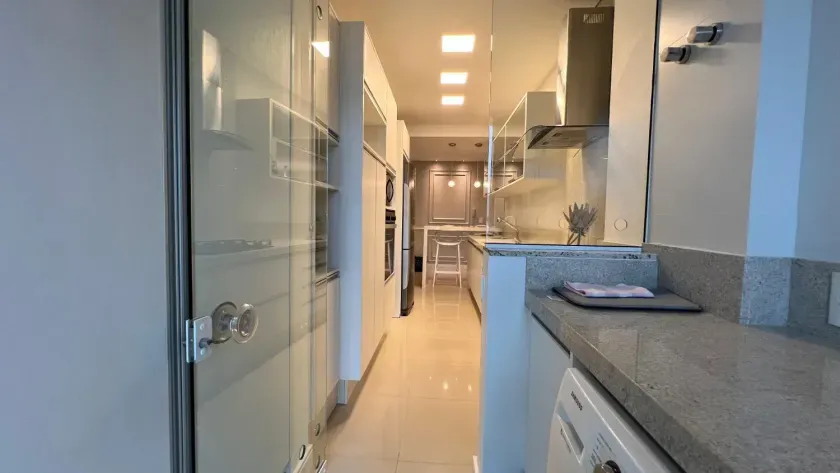 Apartamento mobiliado com 4 dormitórios sendo 2 suítes + 2 demi e 3 vagas em Balneário Camboriú/SC — foto 17