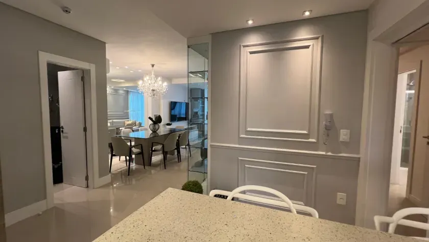 Apartamento mobiliado com 4 dormitórios sendo 2 suítes + 2 demi e 3 vagas em Balneário Camboriú/SC — foto 19