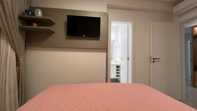 Apartamento mobiliado com 4 dormitórios sendo 2 suítes + 2 demi e 3 vagas em Balneário Camboriú/SC — foto 25