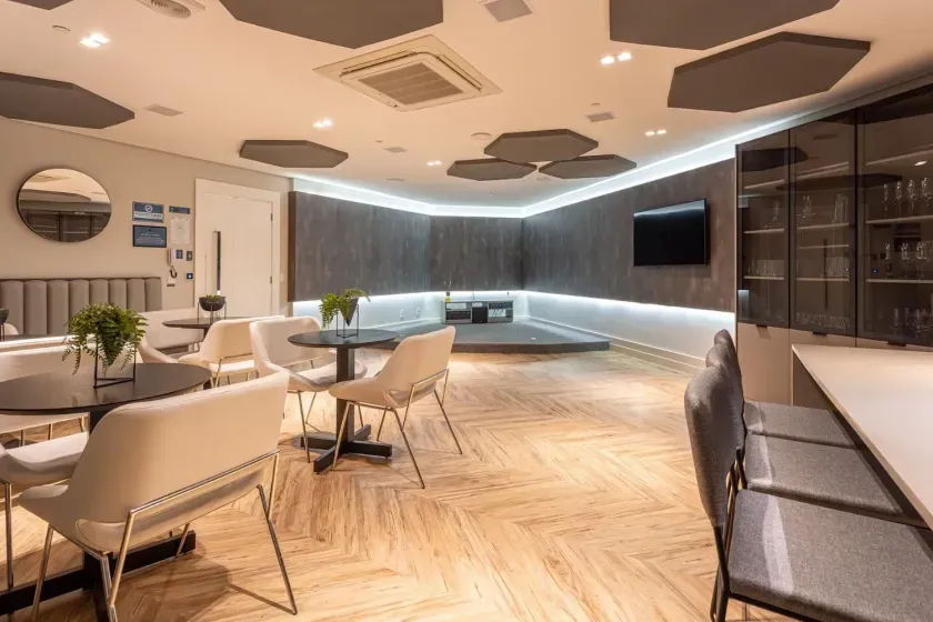 Apartamento quadra mar com 3 suítes e 3 vagas de garagem em Balneário Camboriú — foto 56