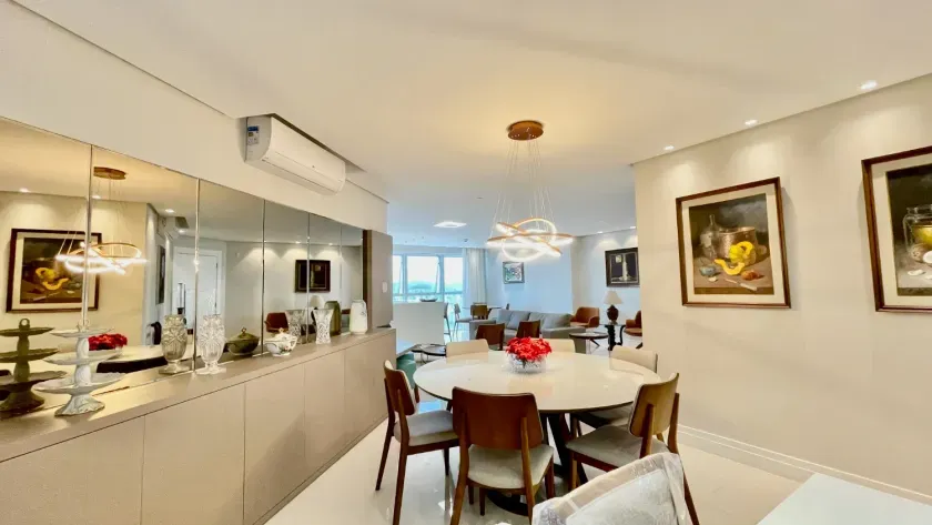 Apartamento quadra mar com 3 suítes e 3 vagas de garagem em Balneário Camboriú — foto 17