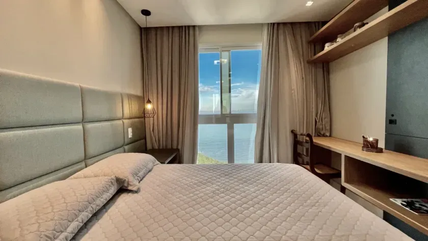 Apartamento quadra mar com 3 suítes e 3 vagas de garagem em Balneário Camboriú — foto 24