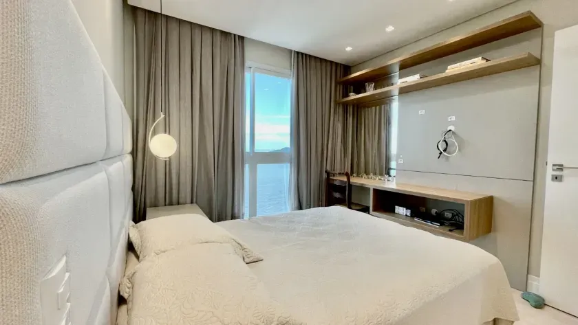 Apartamento quadra mar com 3 suítes e 3 vagas de garagem em Balneário Camboriú — foto 33