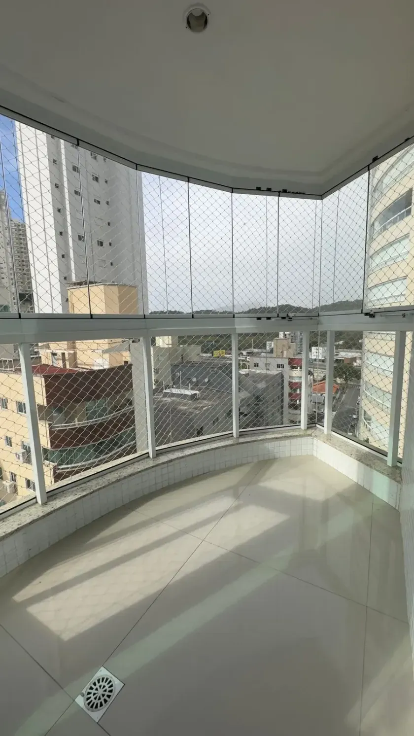 Apartamento com 3 suítes e 2 vagas de garagem em - Balneário Camboriú/SC — foto 4