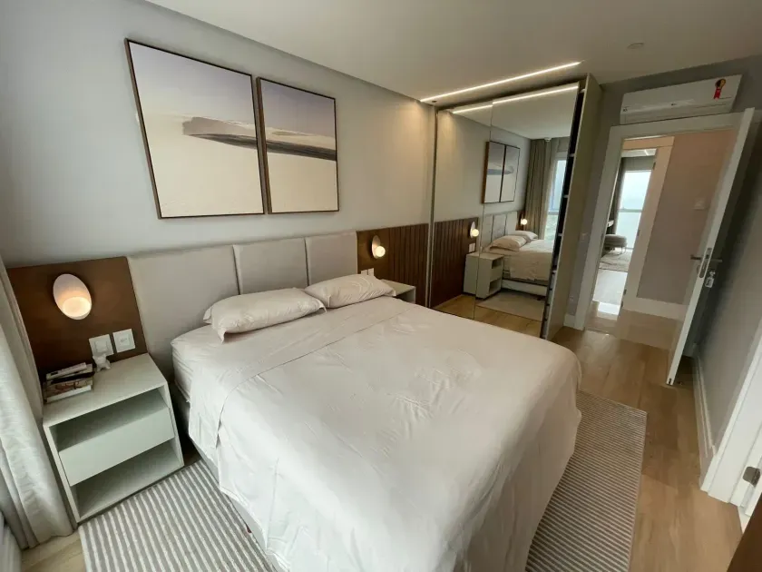 Apartamento alto padrão frente mar com 4 suítes e 3 vagas de garagem - Av. Atlântica/SC — foto 27