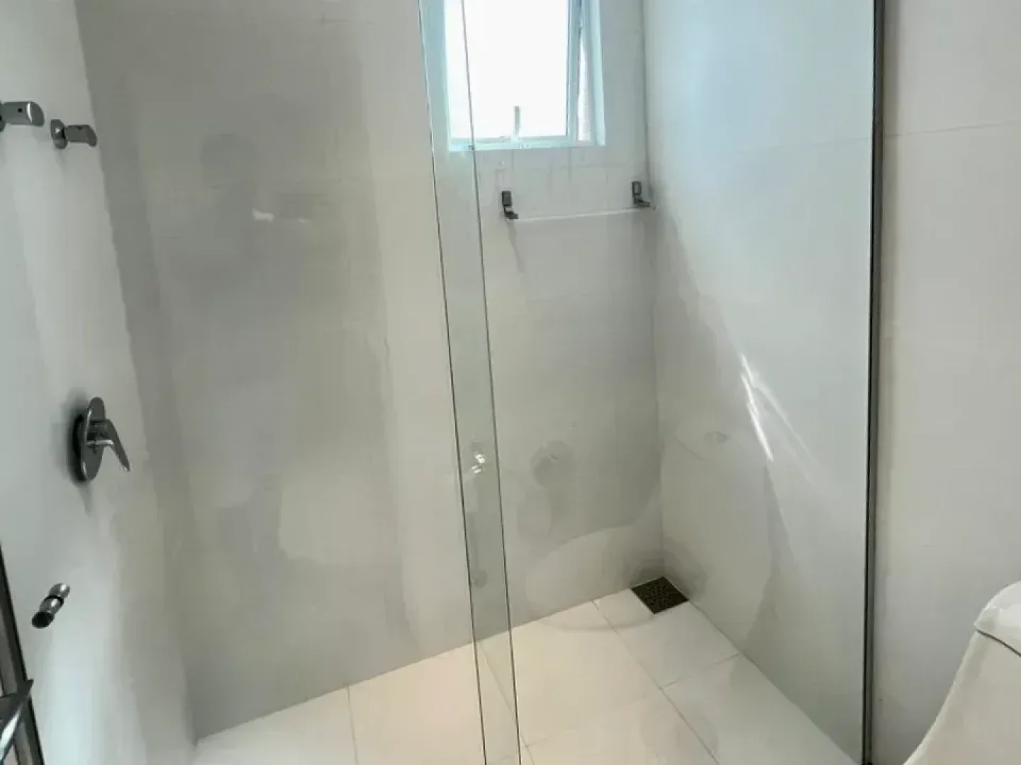 1727501165120