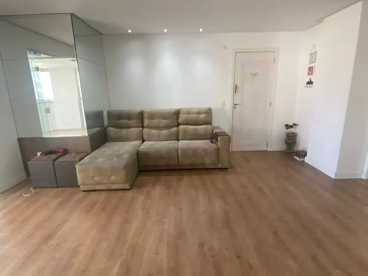 1727512678456