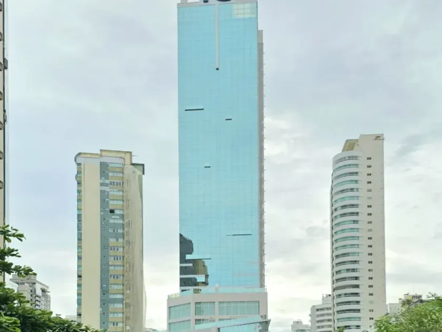 1727530895612