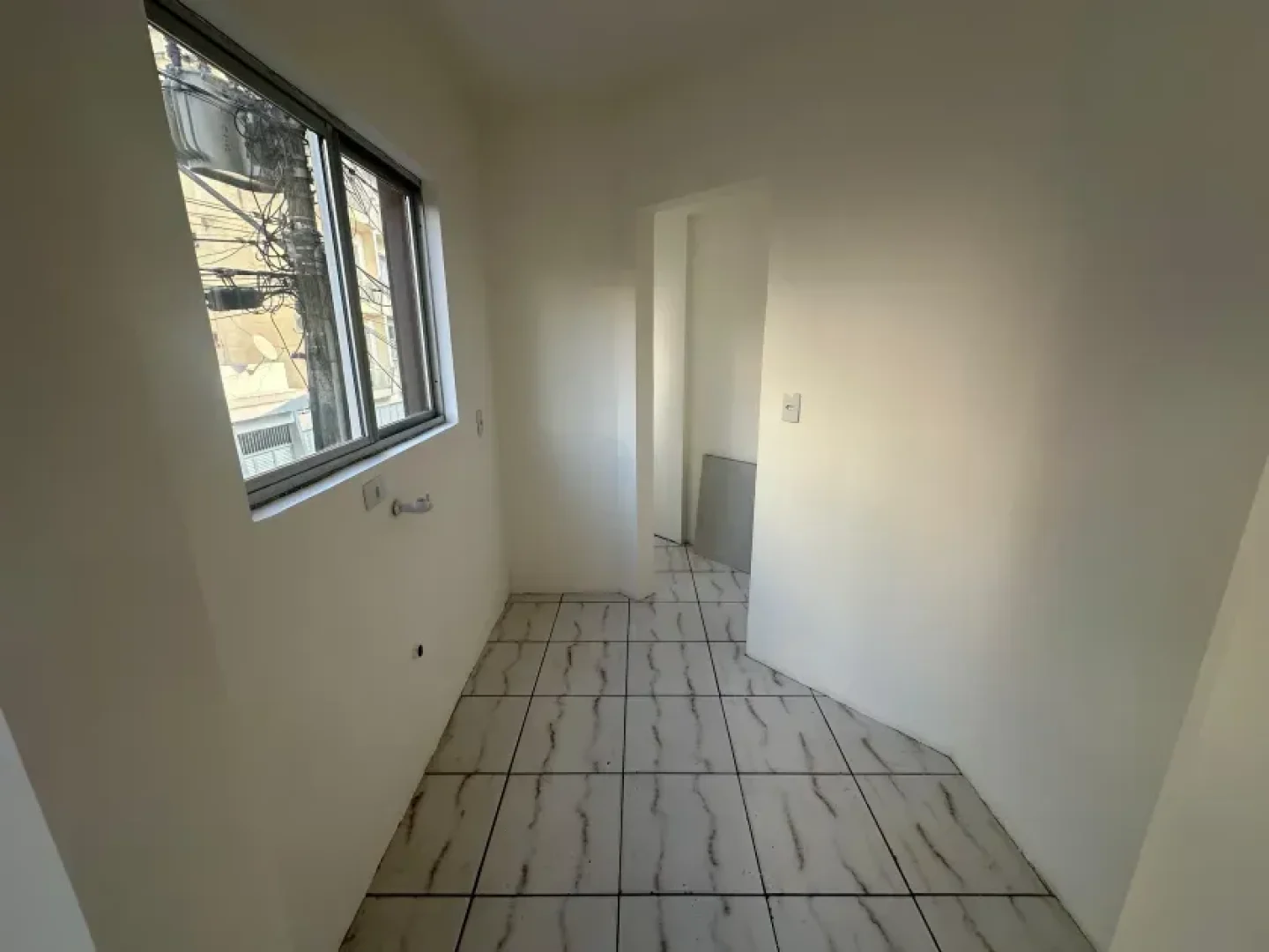 1743358565813