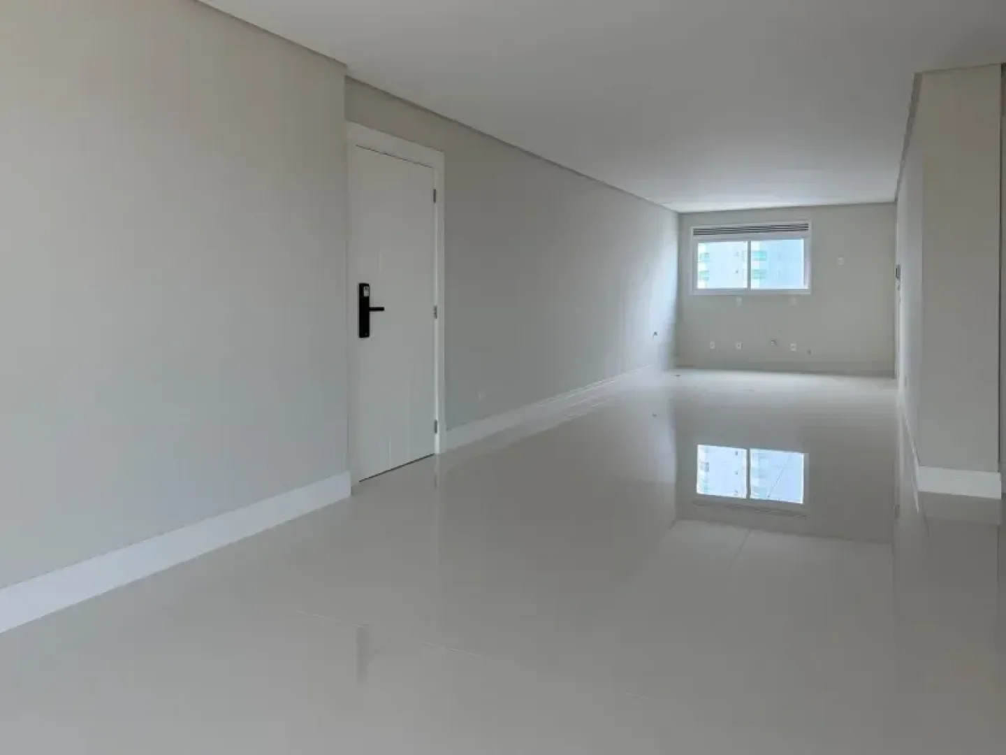 1758547873133