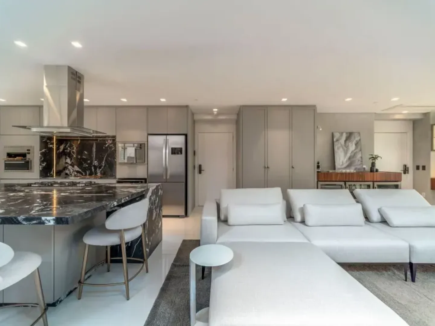 1759260677594 3